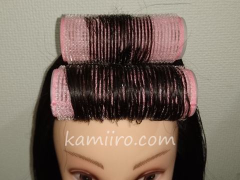 前髪の量を増やした事例マネキン写真。真正面