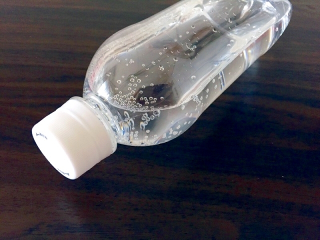 炭酸水のペットボトル